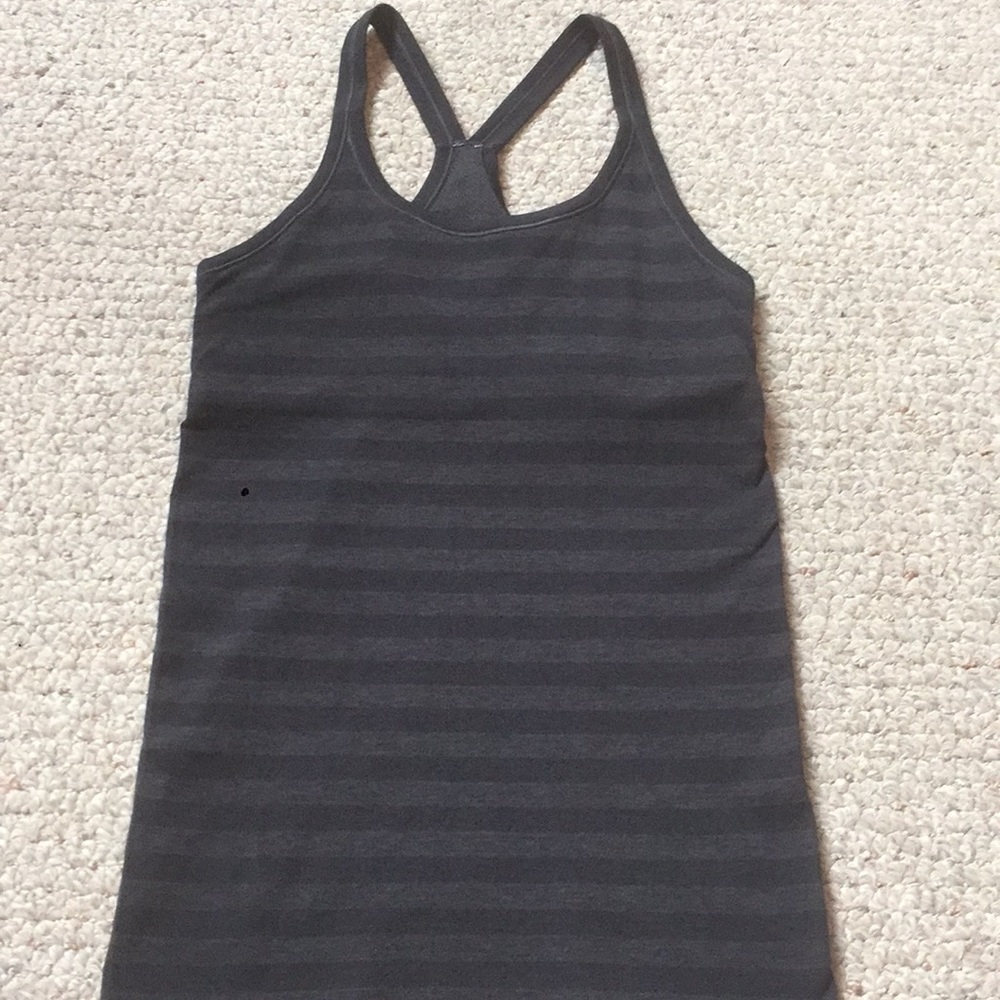 nwot lululemon tank built in bra